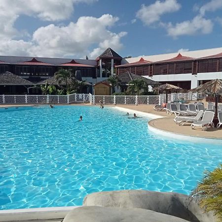Le Petit Eden - Residence 3 Etoiles - Piscine Et Plage "Le Manganao" Saint-Francois  Exterior photo